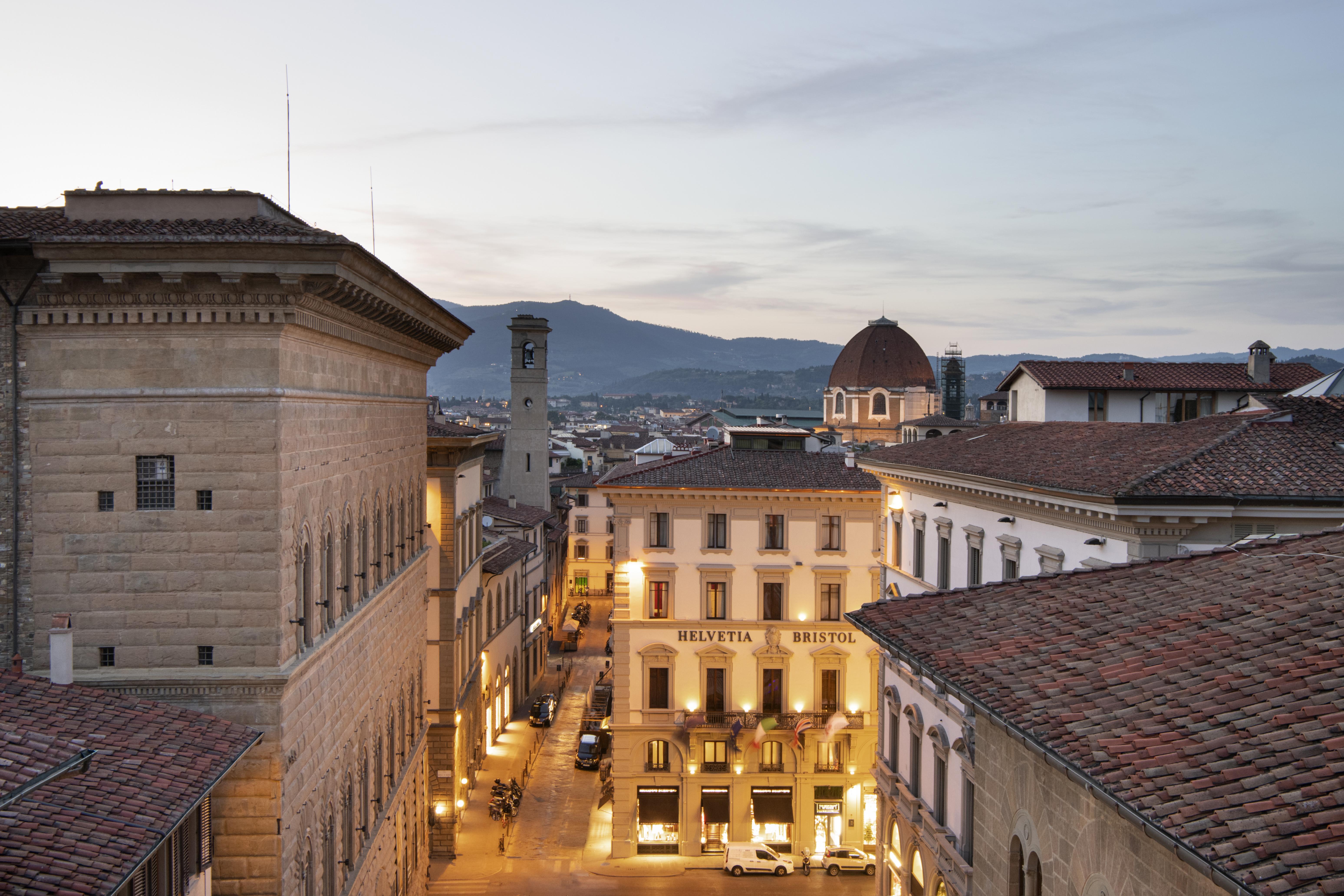 Helvetia&Bristol Firenze - Starhotels Collezione Exteriör bild The Hotel's courtyard