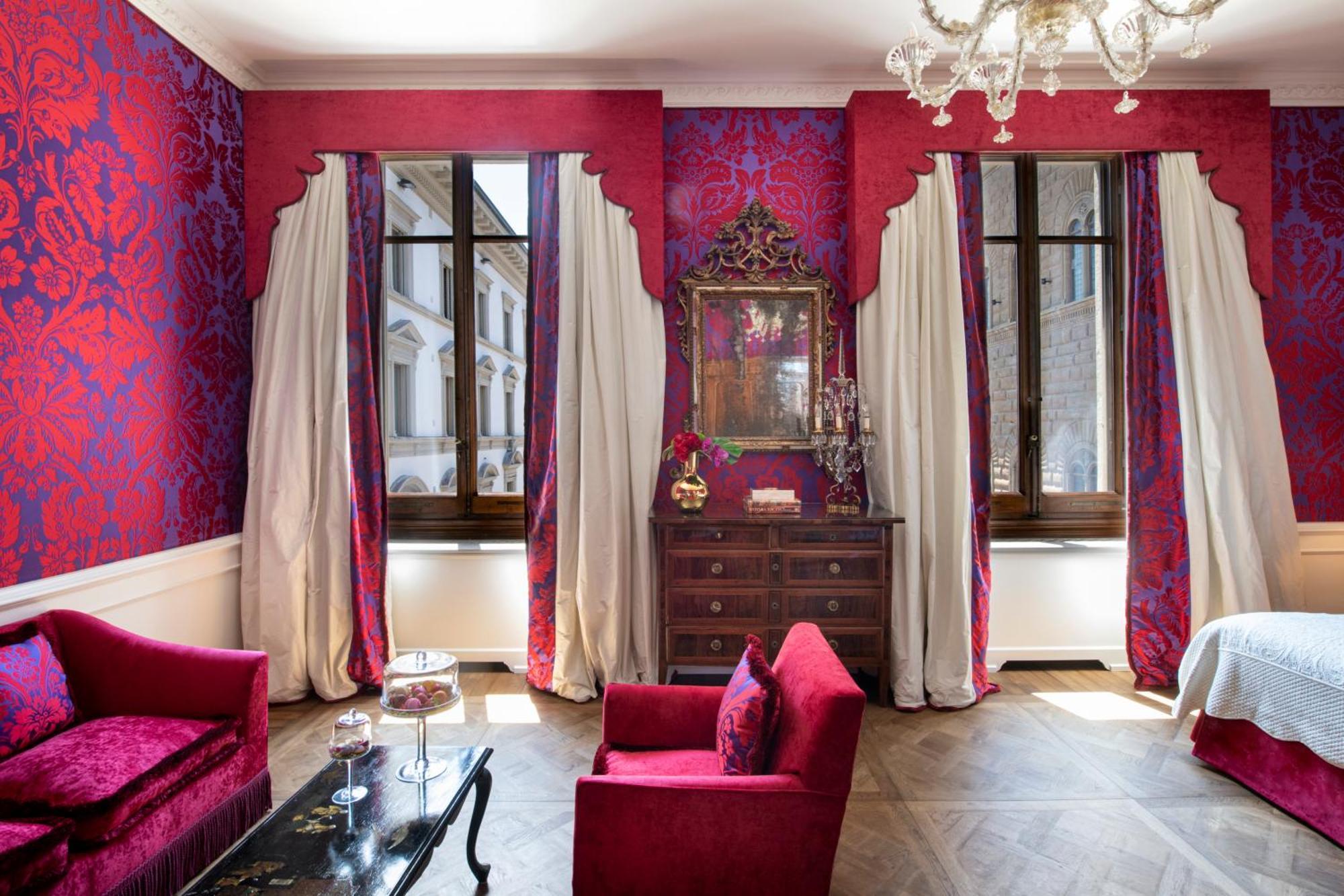 Helvetia&Bristol Firenze - Starhotels Collezione Exteriör bild A room at the Hotel de Crillon