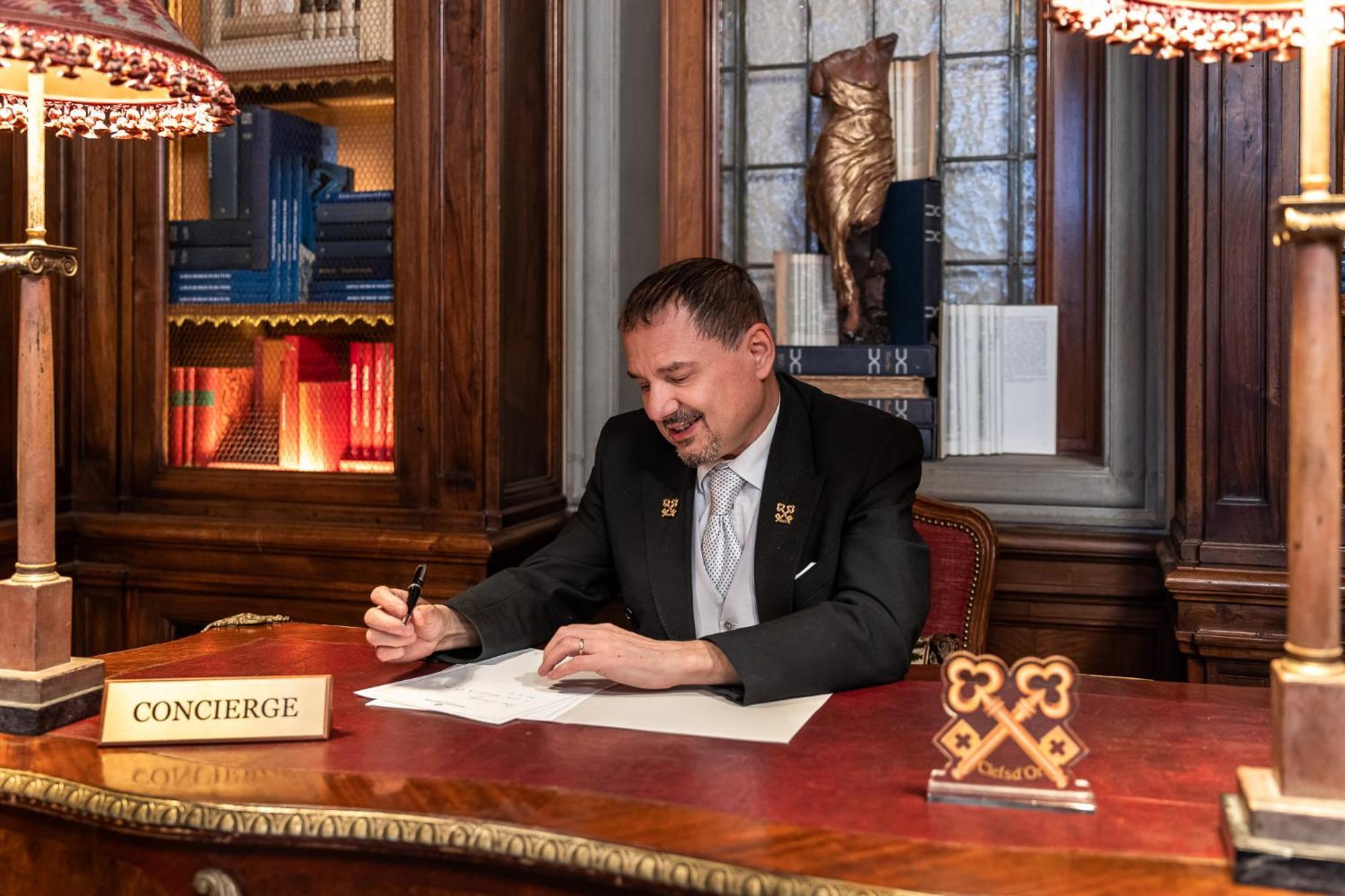 Helvetia&Bristol Firenze - Starhotels Collezione Exteriör bild Mayor of Prague Zdeněk Hřib