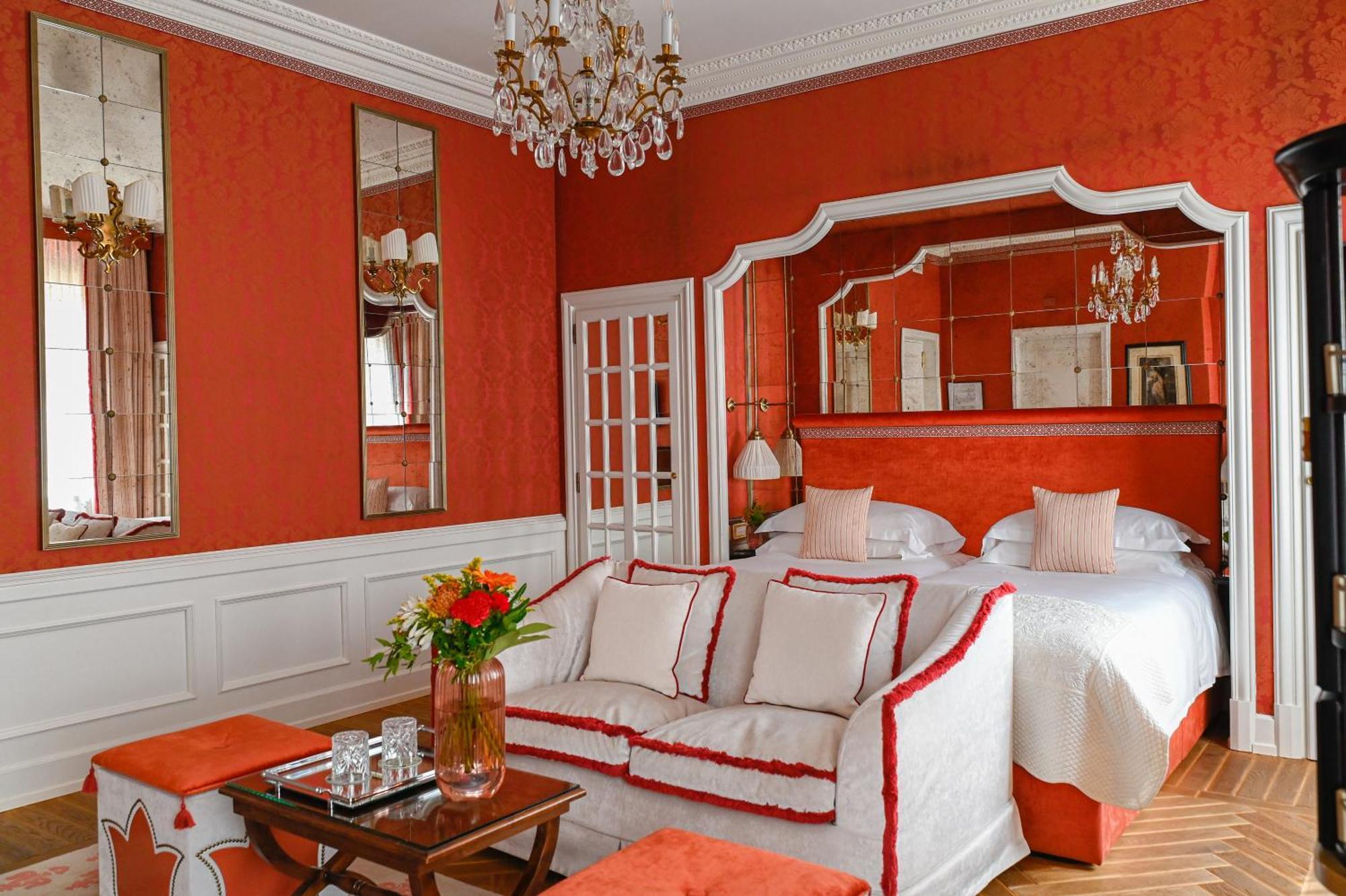Helvetia&Bristol Firenze - Starhotels Collezione Exteriör bild A suite at the Mandarin Oriental